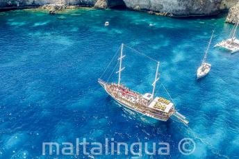 Школьный тур на яхте к Кристал Бэй, Мальта