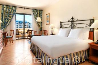Спальный номер в отелей Hilton на Мальте