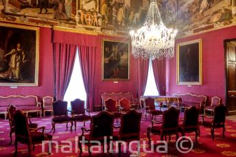 Главная комната во дворце Валлетты